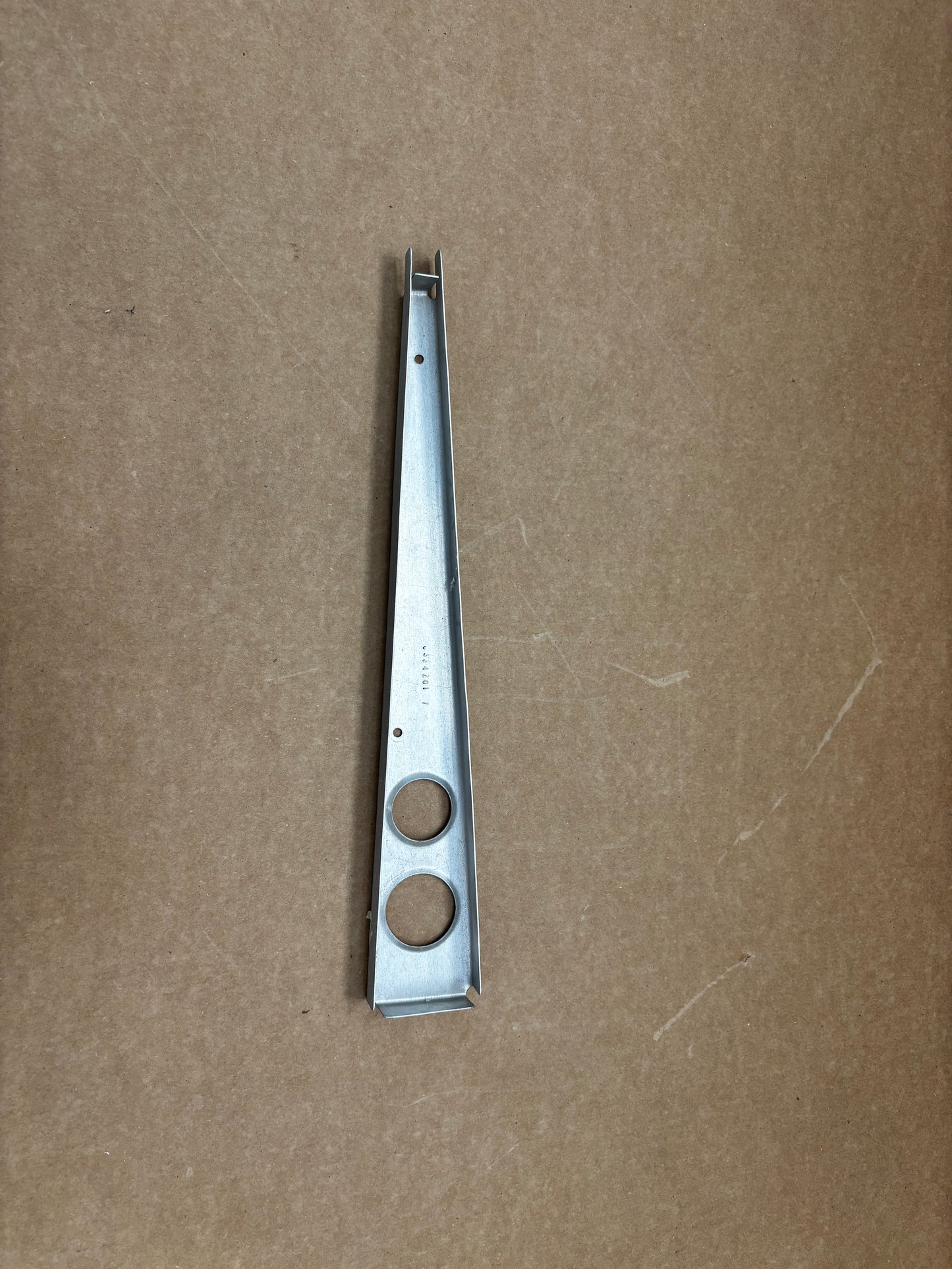 0334201-7 Rib Elevator Outboard
