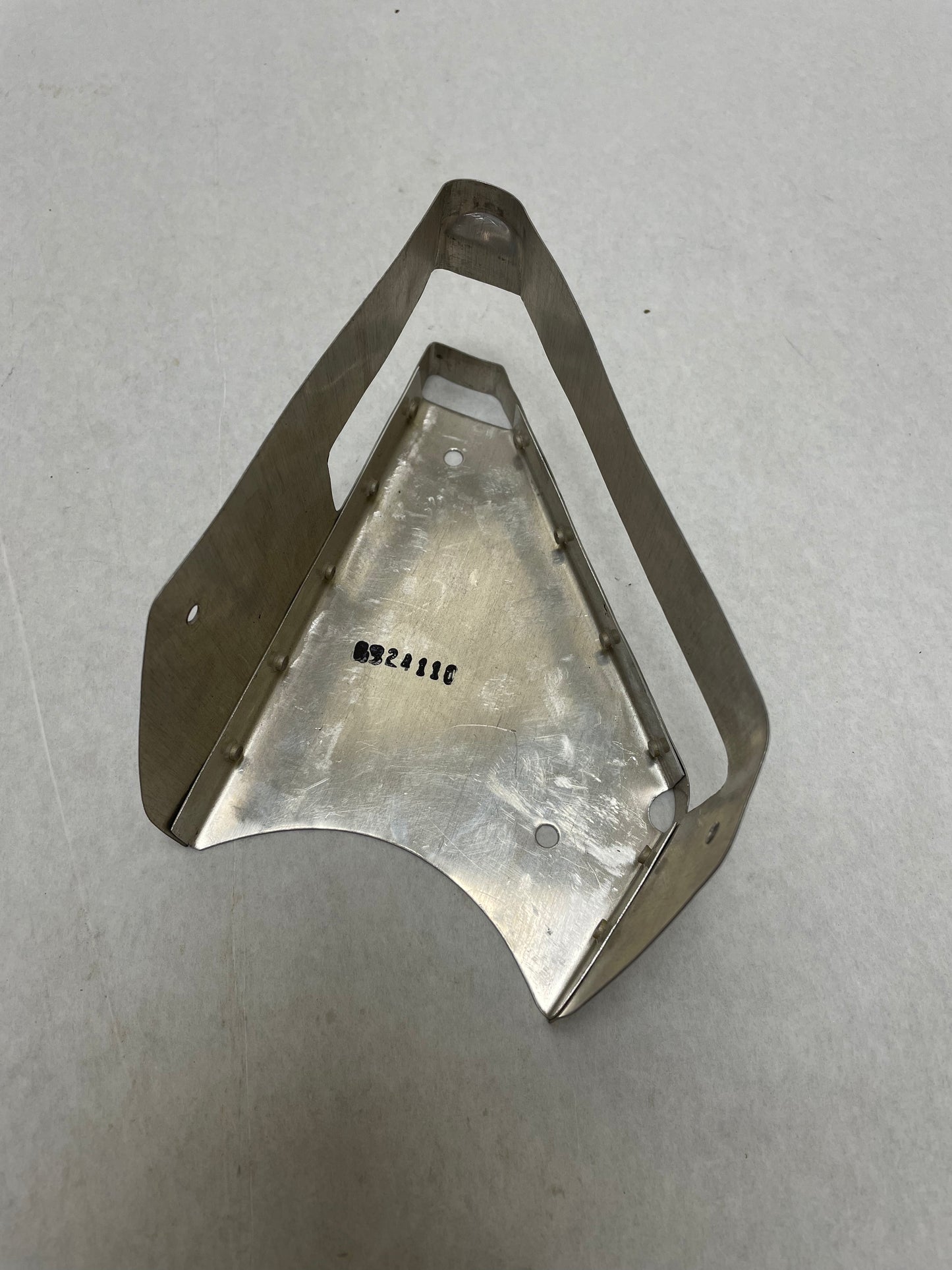 0324110 Aileron Hinge Cover