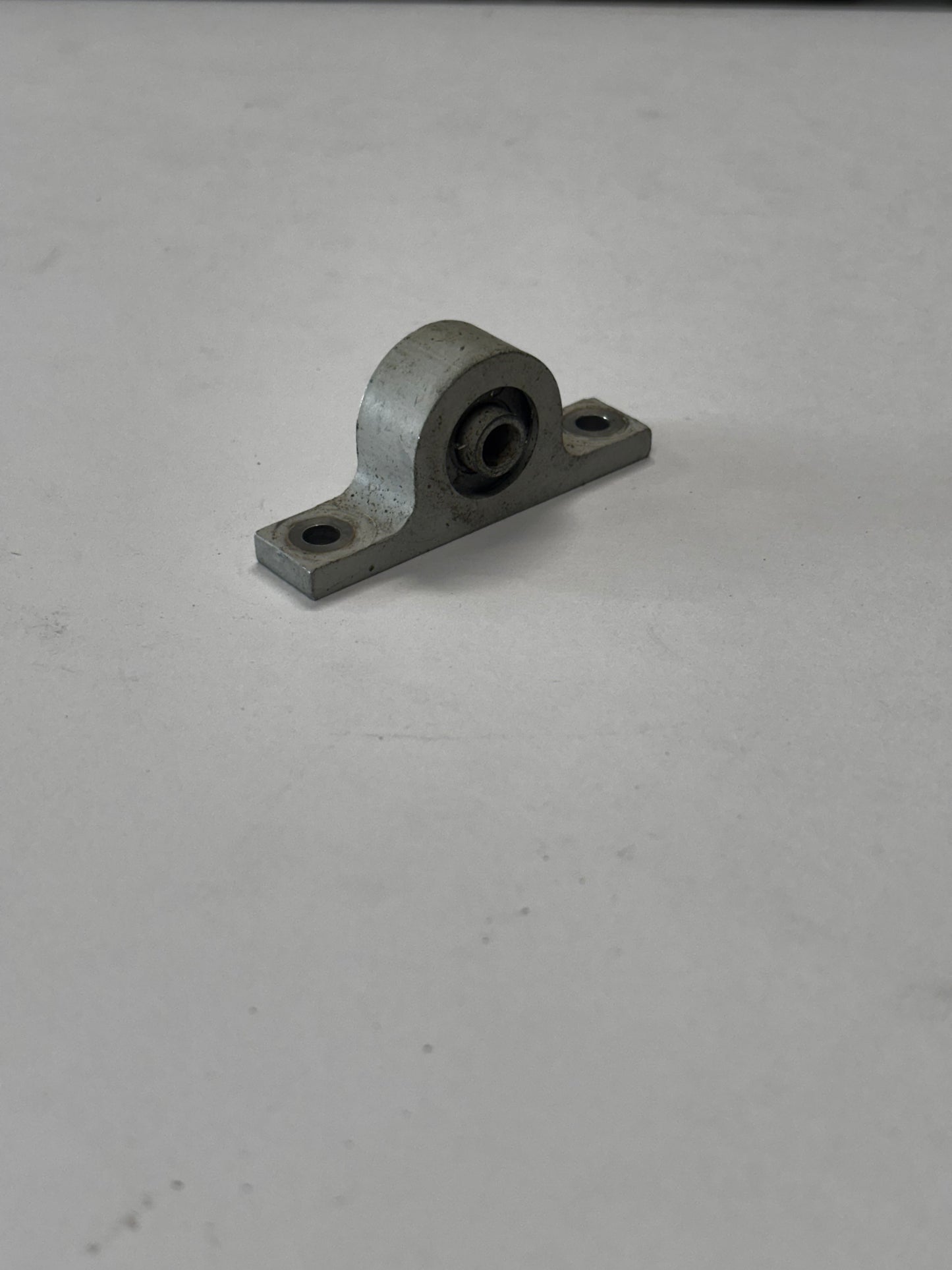 0333119 Hinge, Rudder (USED)