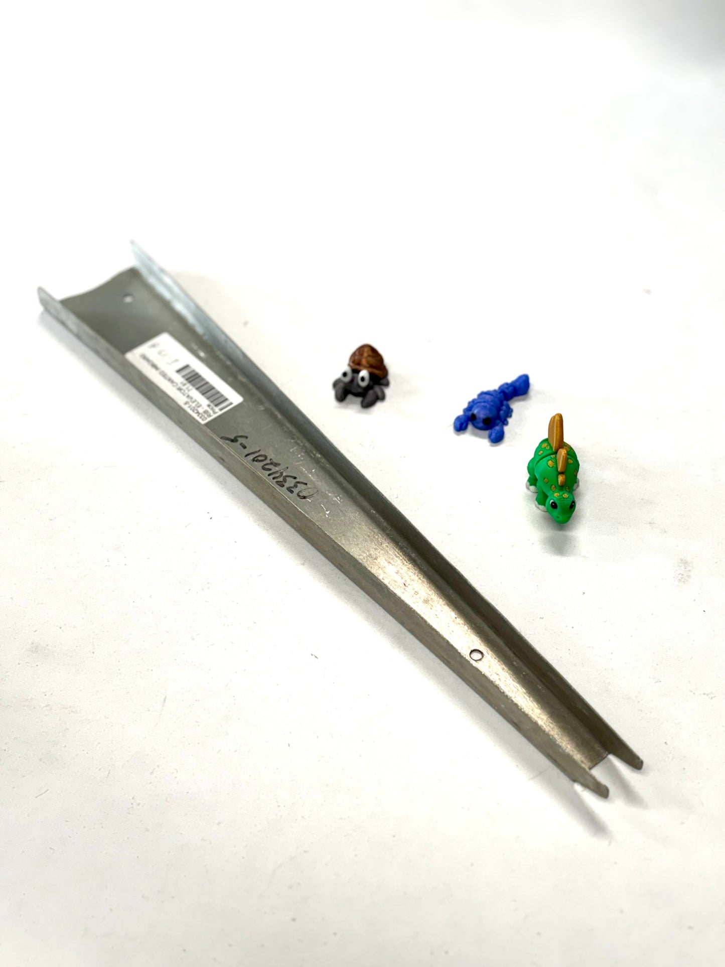 0334201-5 RIB - ELEVATOR CANTED INBOARD