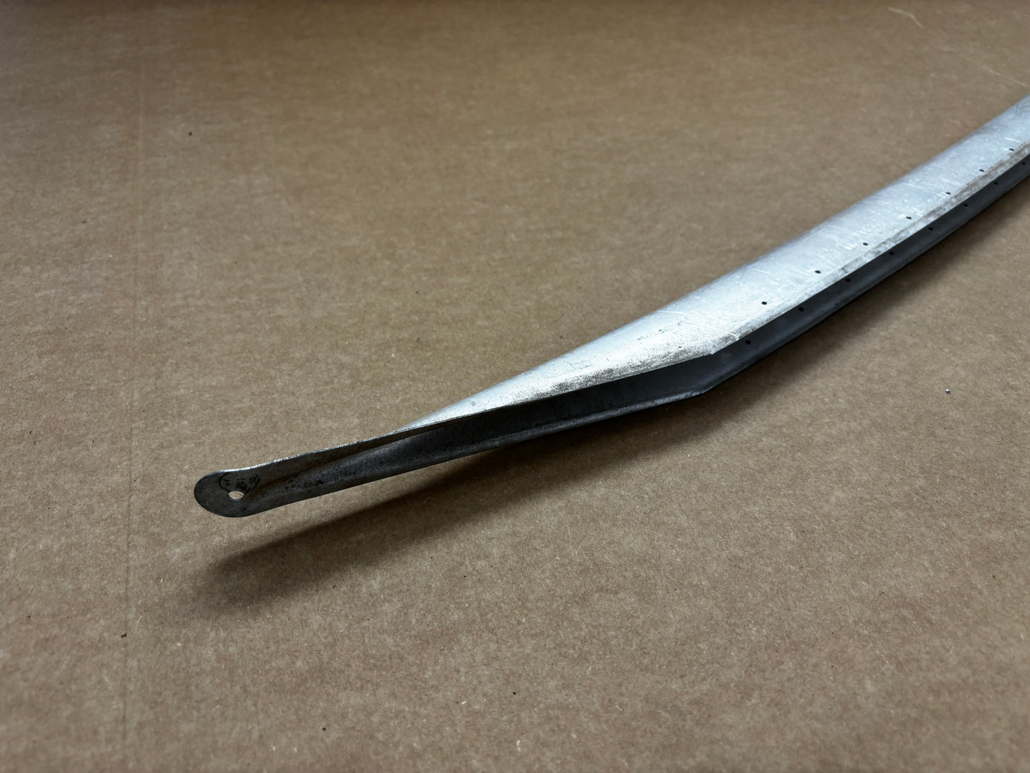0331129 Leading Edge, Dorsal Fin